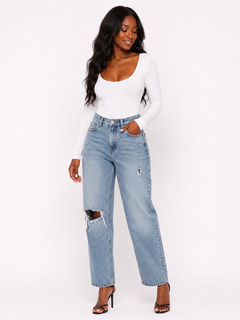 Stradivarius High Rise Distressed Light Wash Mom Jeans Size 6